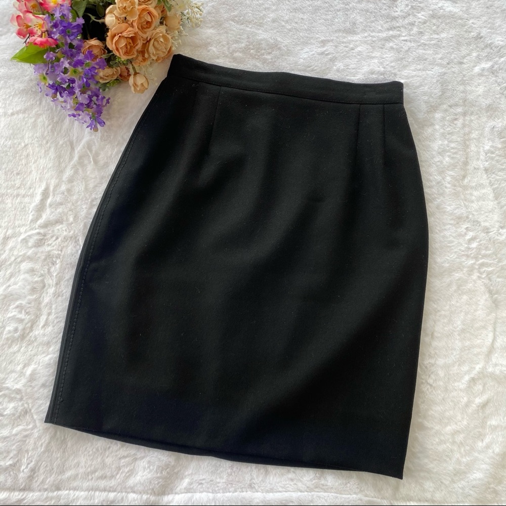 Valentino Miss V Vintage 100% Virgin Wool Skirt